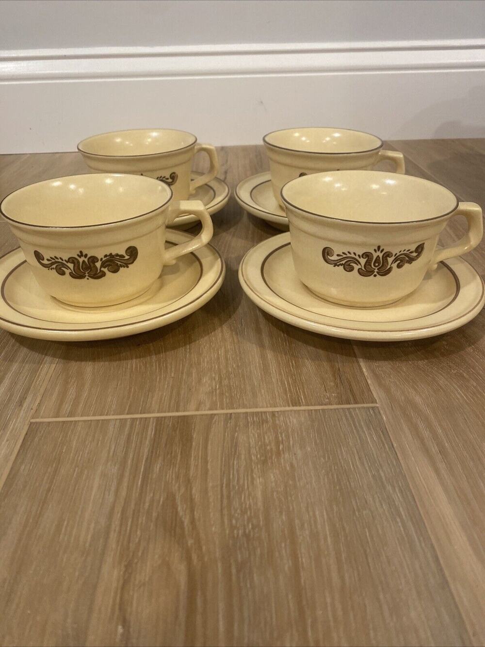 Pfaltzgraff Village Pattern Coffee With Saucer Set Of 4 Castle Mark 6-1 Vintage